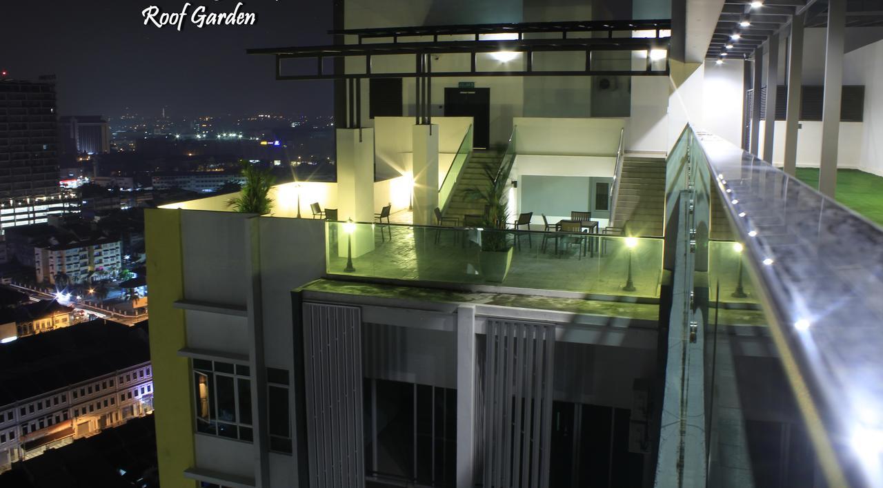 H2h - Reunion House @ Majestic 家好月圆 Apartment